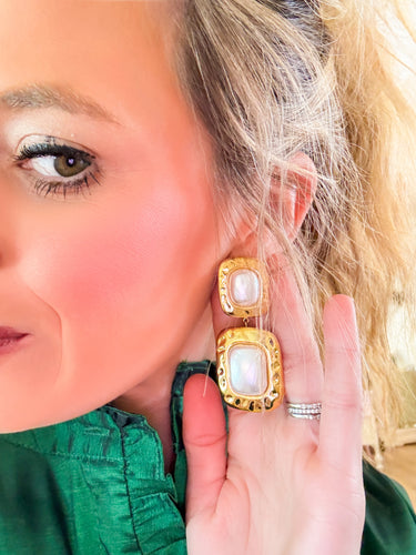 Gold and Pearl Earring