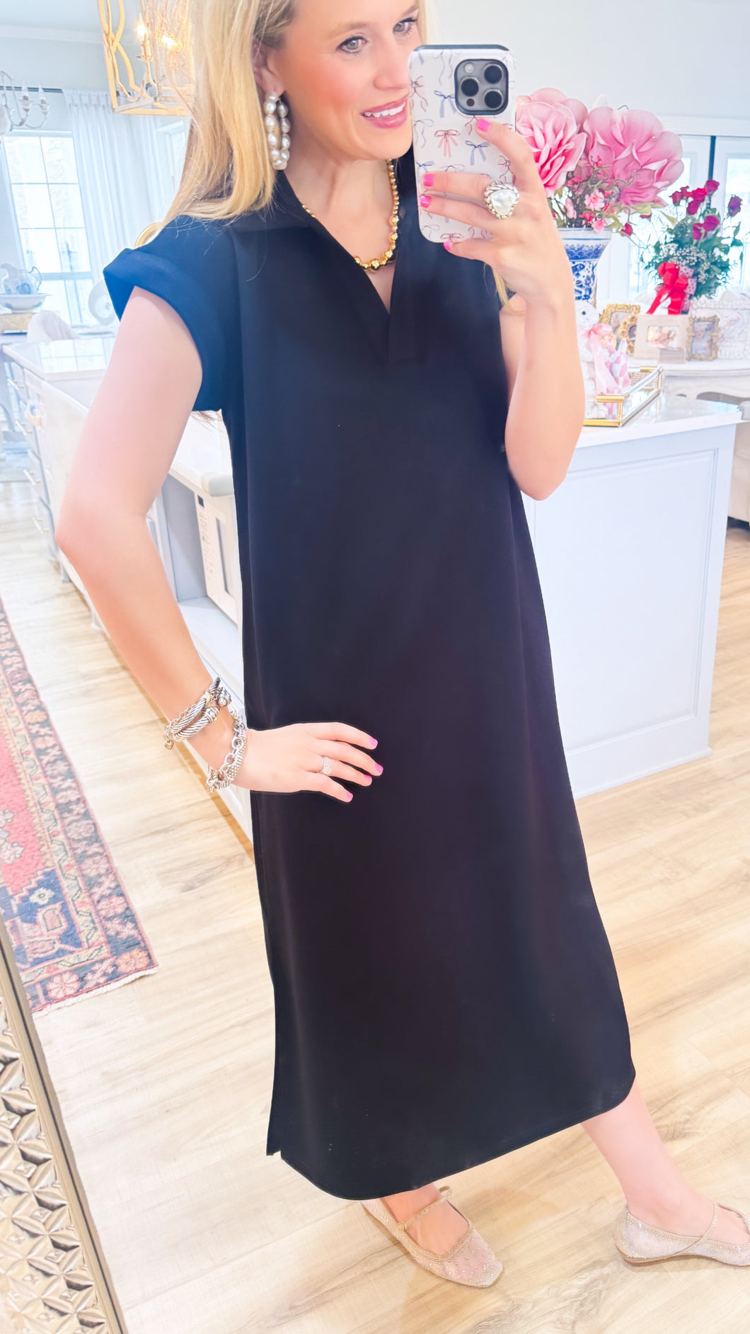 Black Solid Collar Midi Dress