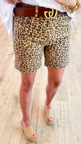 Camel Mid Rise-Loose Fit Mid Length Shorts