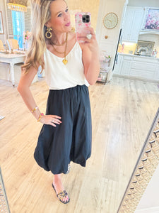 Black High Waisted Bubble Midi Skirt