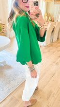 Green Scallop Edge Detail Solid Top
