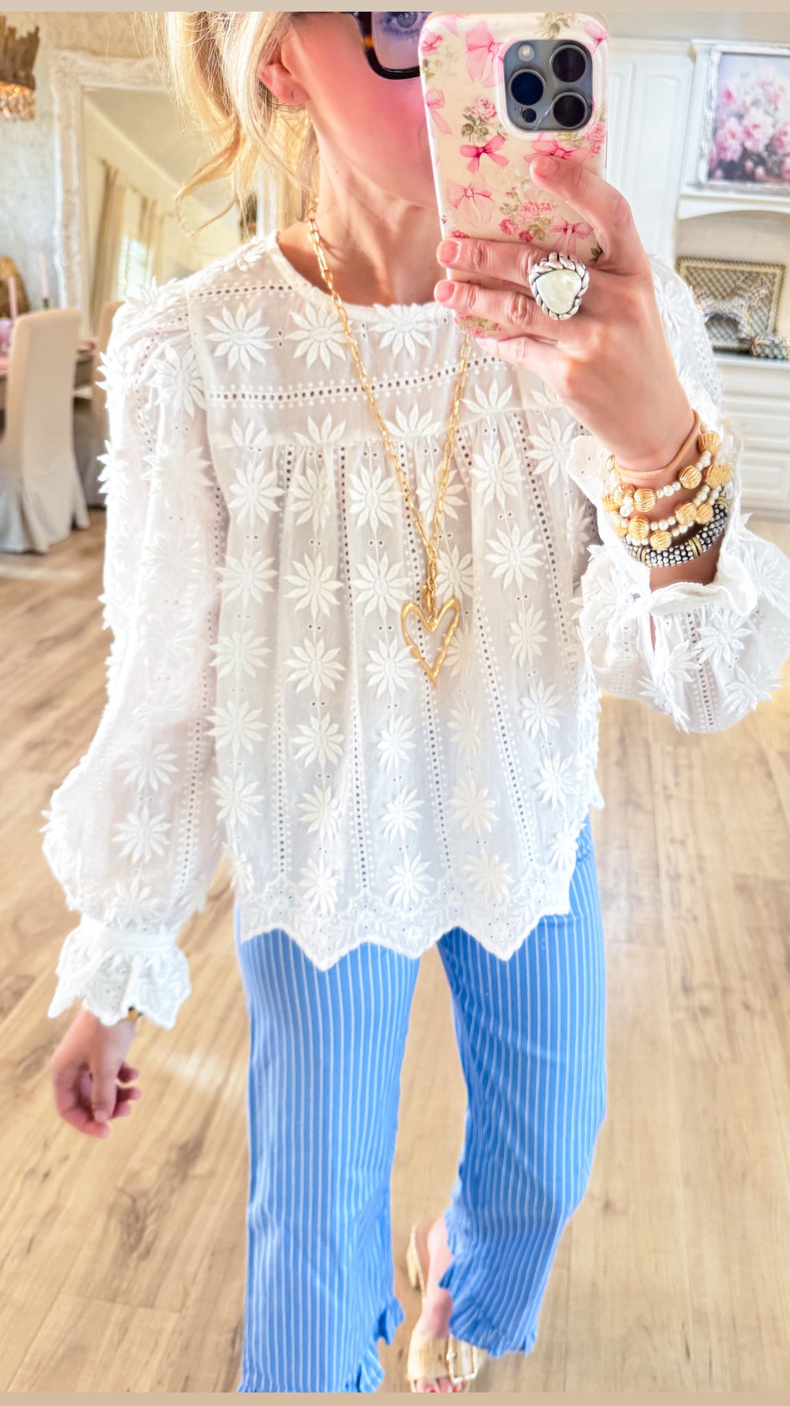 トップス flower scallop couture blouse Off White Scallop Floral Detail Top – Charlotte Heart Boutique