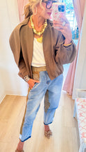 Mineral Wash Contrast Jeans