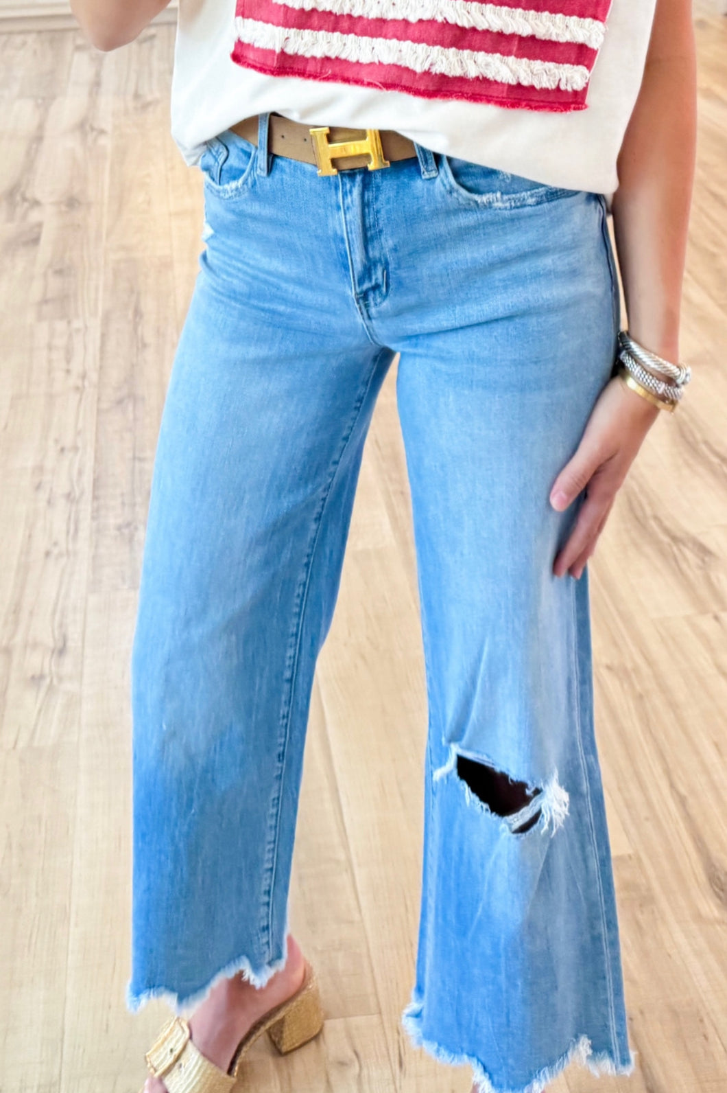 Vervet Wide Leg Cropped Jean