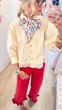 Ecru 3/4 Sleeve Lace Hem Top